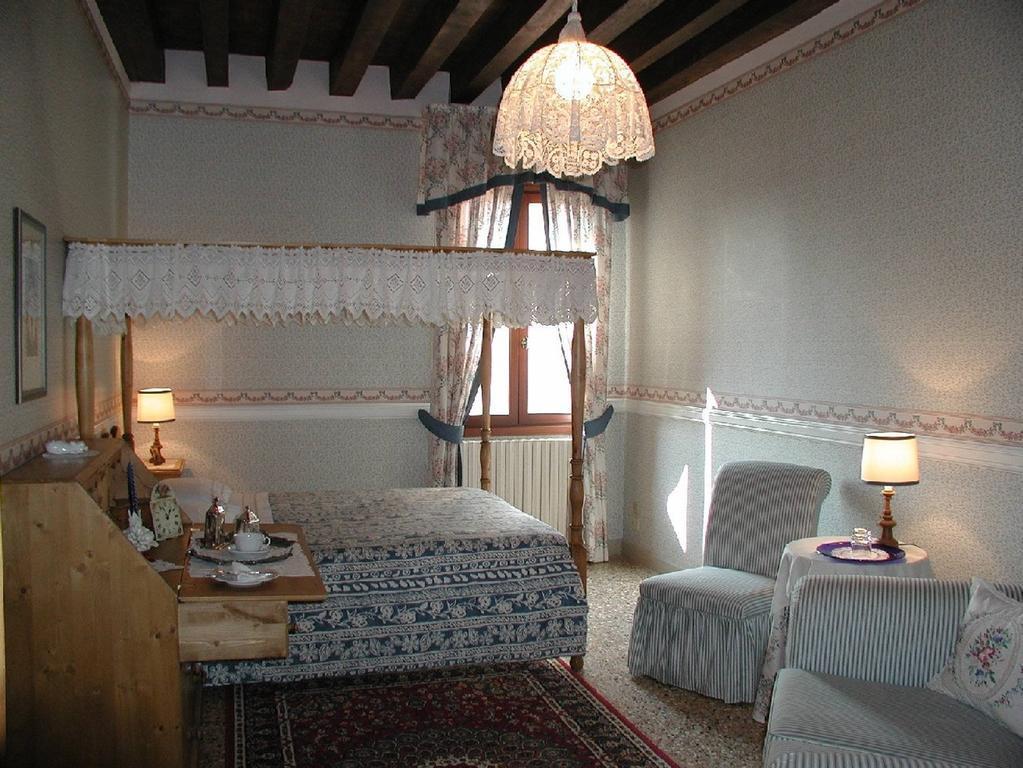 At A Palazzo Bed & Breakfast Venetië